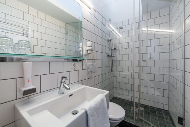 Bathroom 4, Stift St. Georgen, Sankt Veit an der Glan