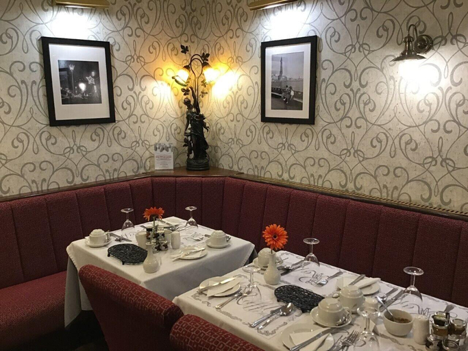 Food & Drinks 5, Raffles Hotel Tearooms, Blackpool