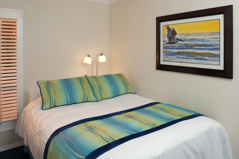 Bedroom 2, Casa Del Mar Beachfront Suites, Galveston