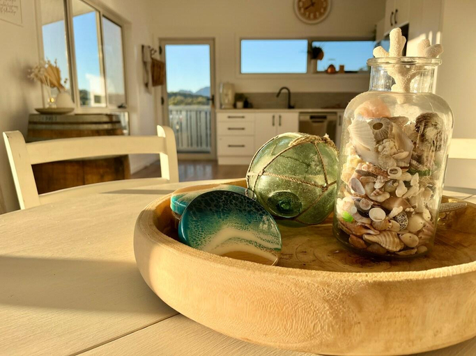 Others 4, Viola - Seaside Retreat - Freycinet, Glamorgan-Spring Bay