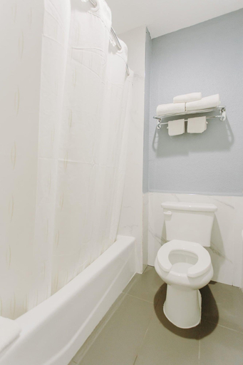 Bathroom 4, Passport Inn & Suites Kemah, Galveston