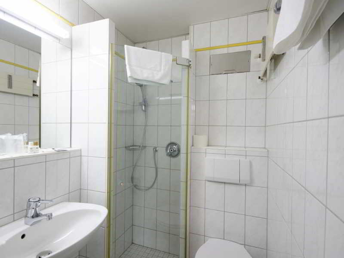 Bathroom 5, Hotel Neuwirtshaus, Stuttgart