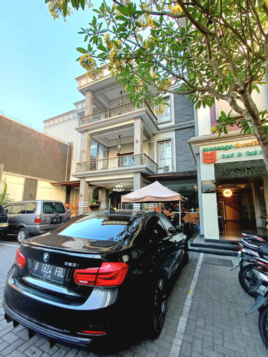 Exterior & Views 22