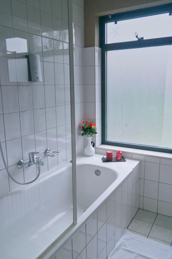 Bathroom 3, Hotel Het Witte Paard, Etten-Leur