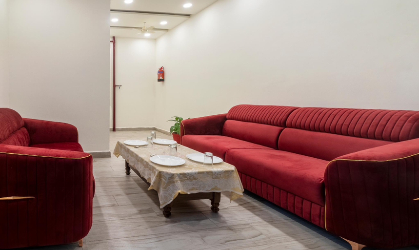 Public Area 3, Itsy Hotels Krishna Residency, Govardhan Chauraha, Mathura