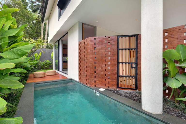 Swimming Pool 15