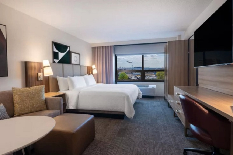 Bedroom 23