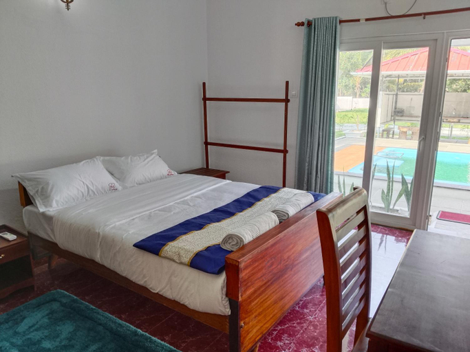 Bedroom 2, The Reds Heritage, Ernakulam