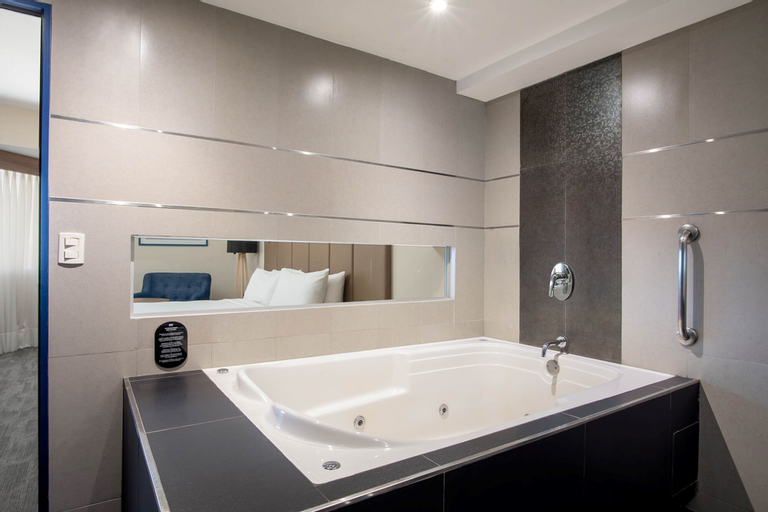 Bathroom 11