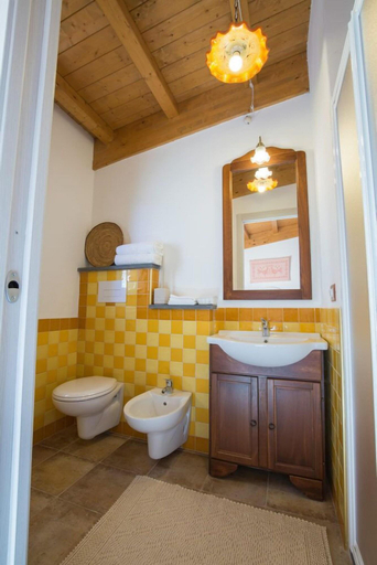 Bathroom 4, Hotel Barbagia, Nuoro