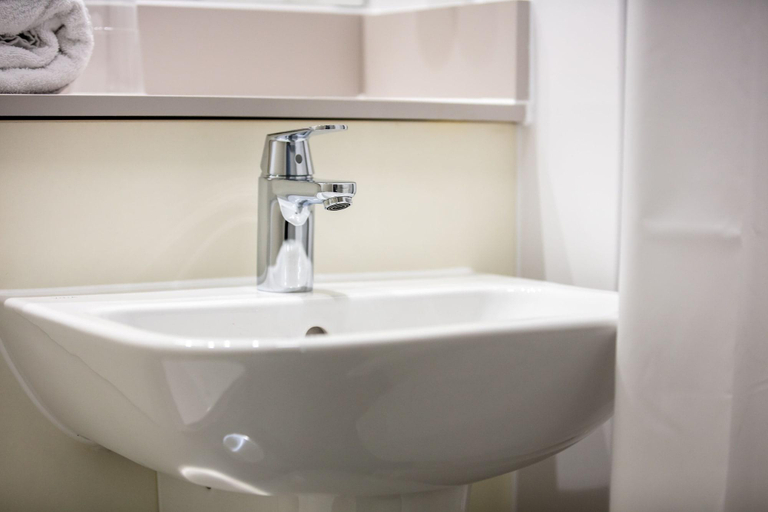 Bathroom 3, Green Lodge, Wirral by Marston's Inns, Wirral
