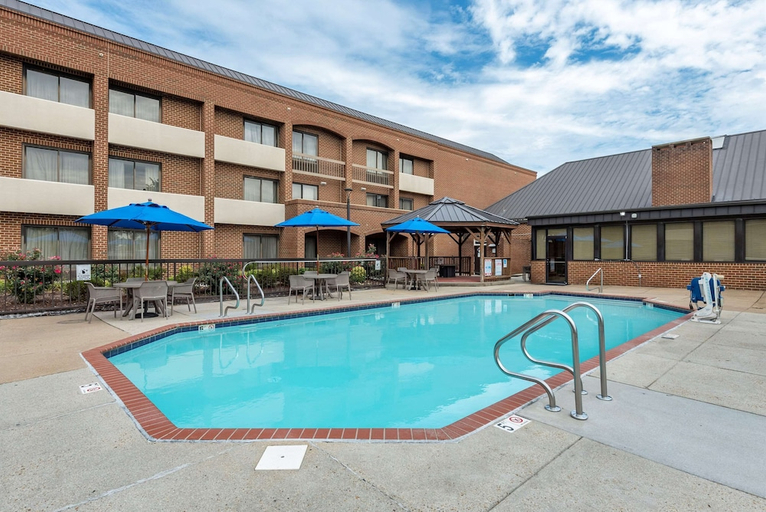 Sport & Beauty 5, Comfort Suites Chesapeake - Norfolk, Chesapeake