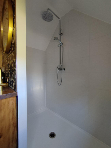 Bedroom 2, Cottage climatise avec baignoire SPA 2 personnes, Manche