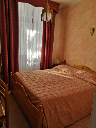 Albergo Diana, Reggio Nell'Emilia