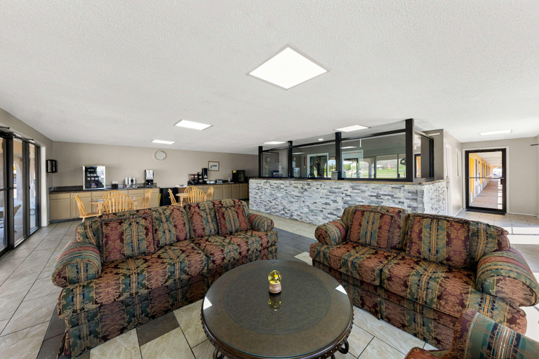 Public Area 3, Americas Best Value Inn Bonham, Fannin