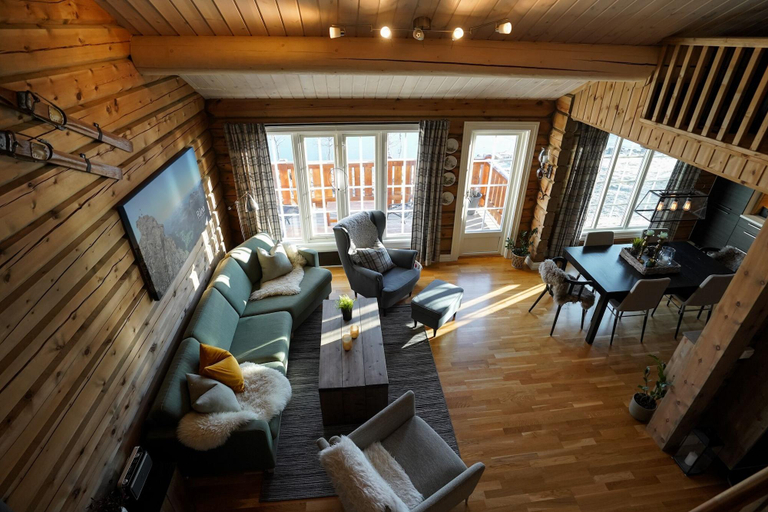 Public Area 2, Koie Hotel, Stranda
