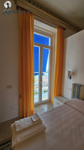 Bedroom 5, Galene - Beachfront in Costa d'Amalfi, Salerno