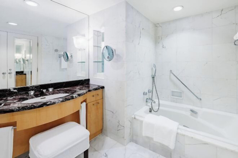 Bathroom 4