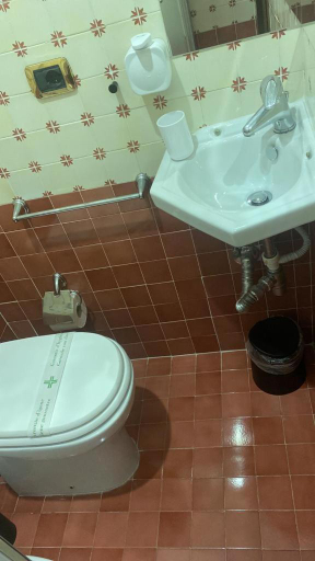 Bathroom 3, 19 Vatican Suites, Roma