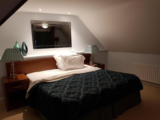 Bedroom 2, Ye Olde Red Lion, West Berkshire