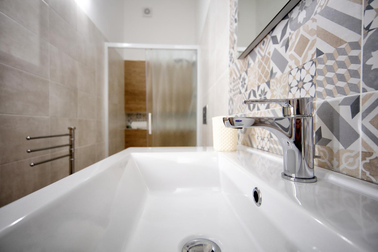 Others 2, B&B Bouganville, Trapani