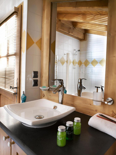 Bathroom 4, Cgh Residences Spas Le Hameau De Pierre Blanche, Haute-Savoie