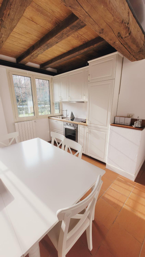 Dining Room 10