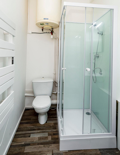 Others 4, LD-Location Hotel, Allier