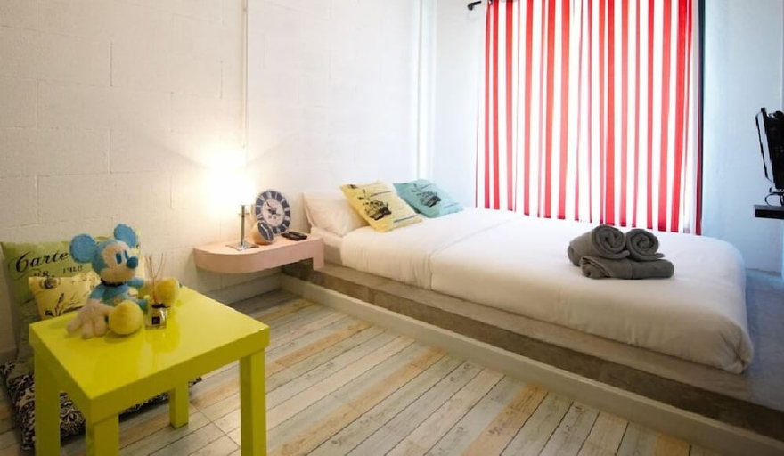 Bedroom 2, De Sea Almond Hotel Chumphon, Muang Chumphon