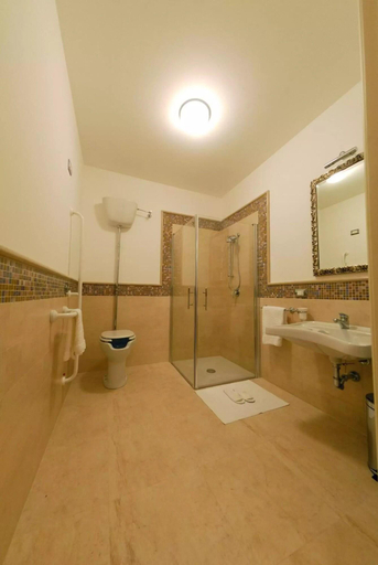 Bathroom 5, B&B Talìa, Catania