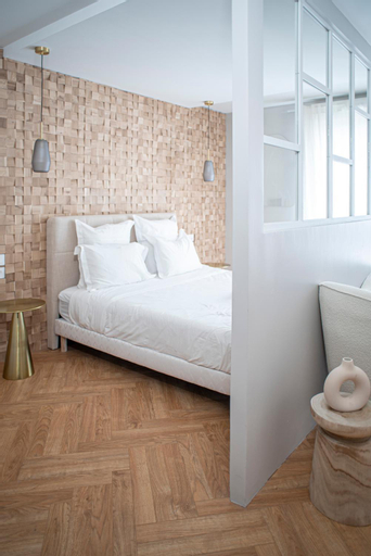 Bedroom 1, Suite Georgia, Rhône