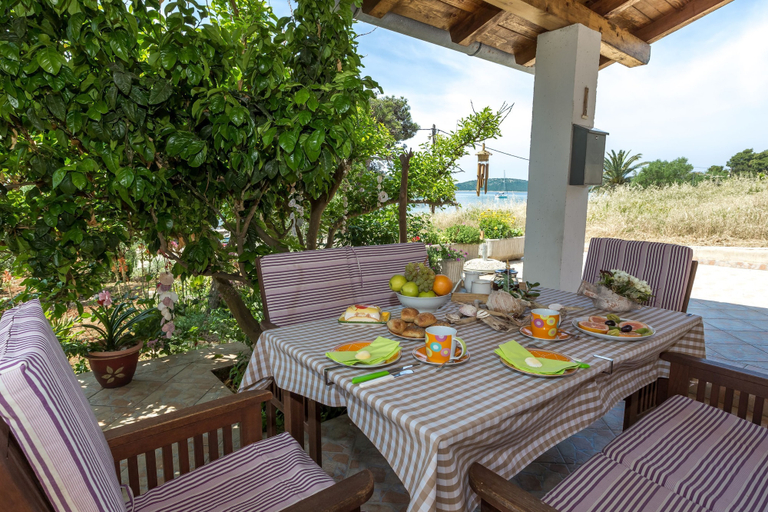 Food & Drinks, Holiday House Zita, Sali