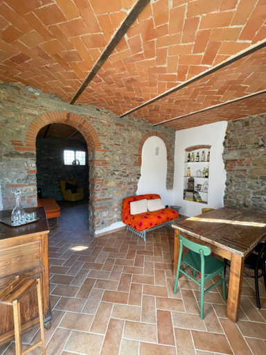 Others 3, Affittacamere Il Vecchio Mandorlo, Pistoia