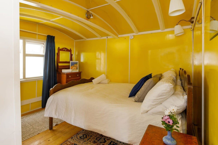 Others 3, Sunny Seafront Chalet - Sleeps 6, West Sussex