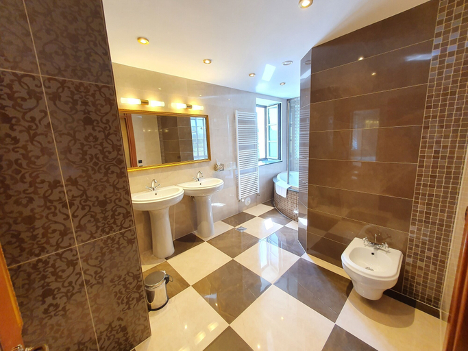 Bathroom, Hotel Dvorac Jurjevec, Lekenik