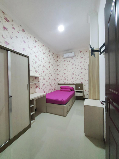 Bedroom 12