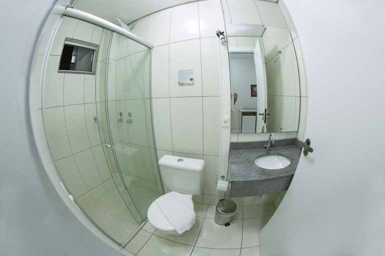 Bathroom 4, Hotel Sambakia, Realeza