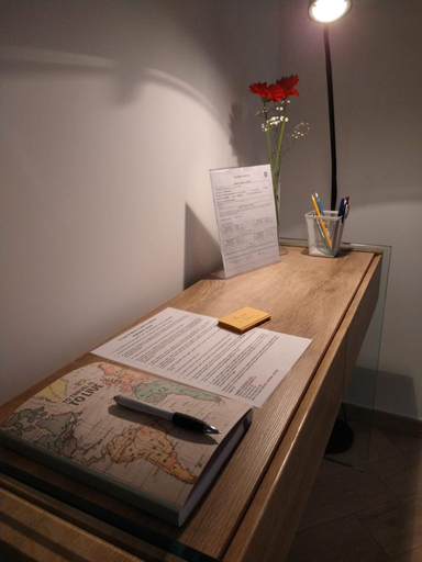 Public Area 2, La casa di Maria, Napoli