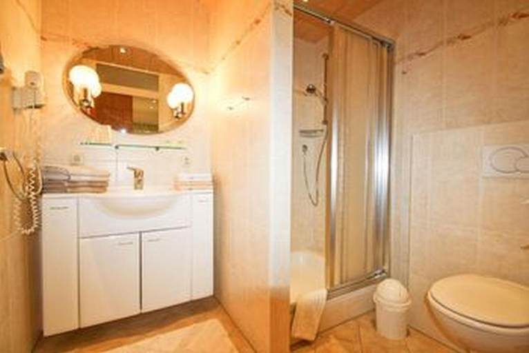 Bathroom 3, Landhaus Heisenbauer, Berchtesgadener Land