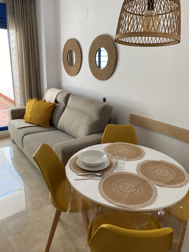 2, Apartamento con parking con piscina junto a la playa, Málaga