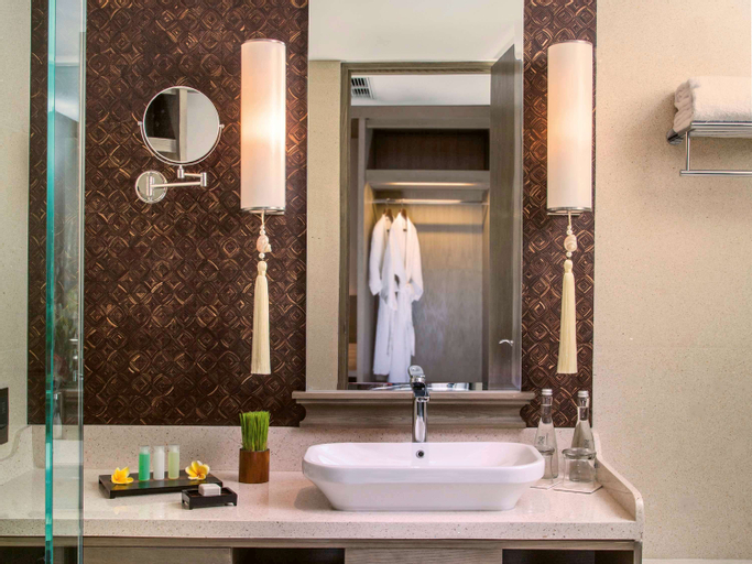 Bathroom 7