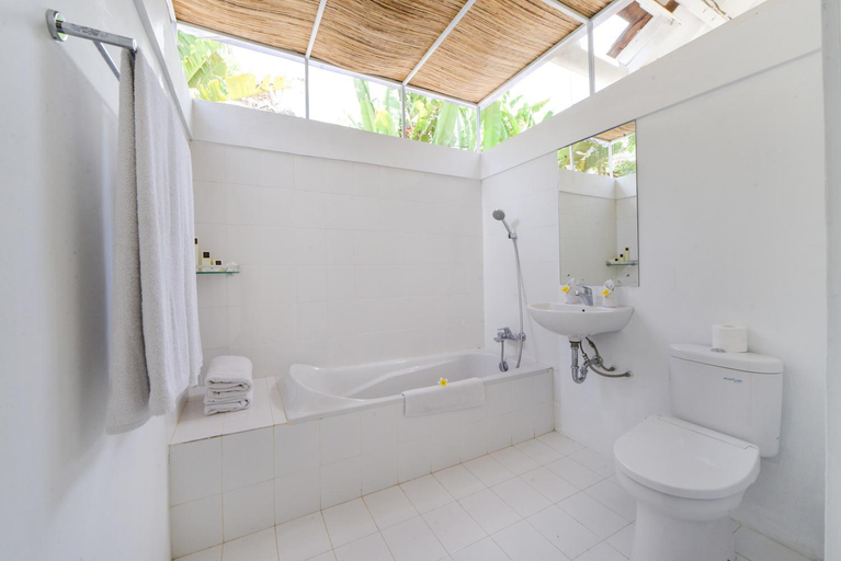 Bathroom 3, Villa Del Mar Canggu, Badung