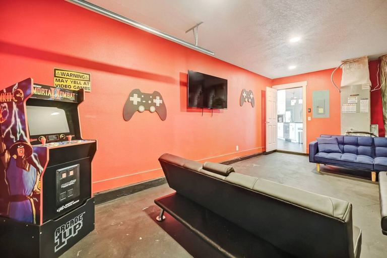 Room 5, NAS Jax Pool Hot-tub Gameroom Message for Spring, Duval
