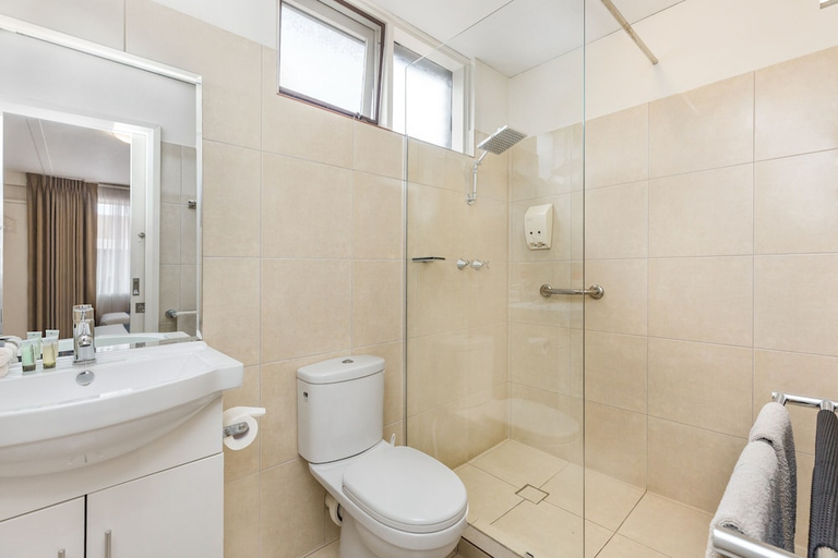 Bathroom 3, Bendigo McIvor Motor Inn, Gr. Bendigo - Inner East