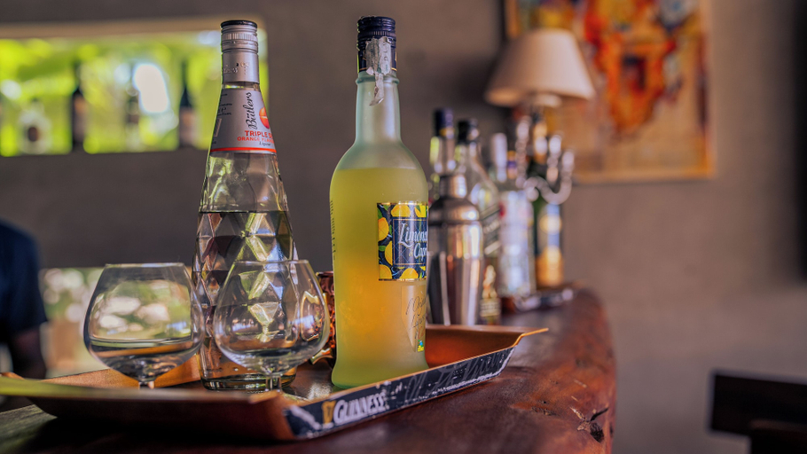 Food & Drinks 5, Mato Boutique Hotel, Kaskazini 'B'