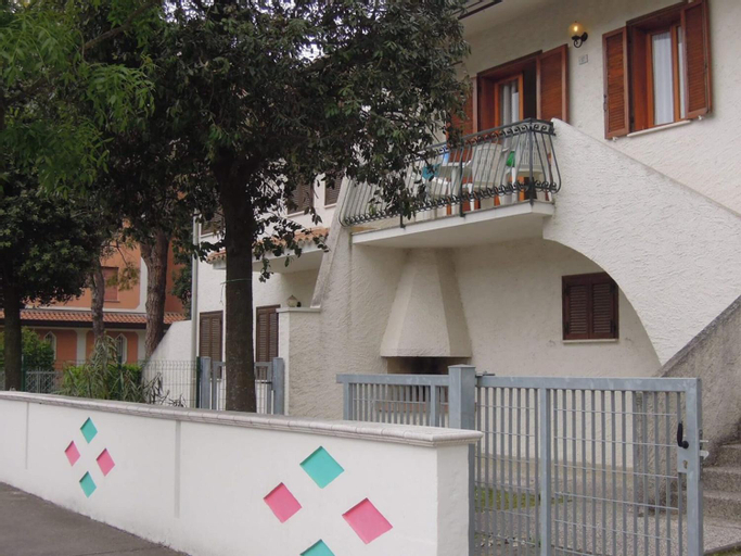 Villa with private garden and own barbeque no070 - By Beahost Rentals, Venezia