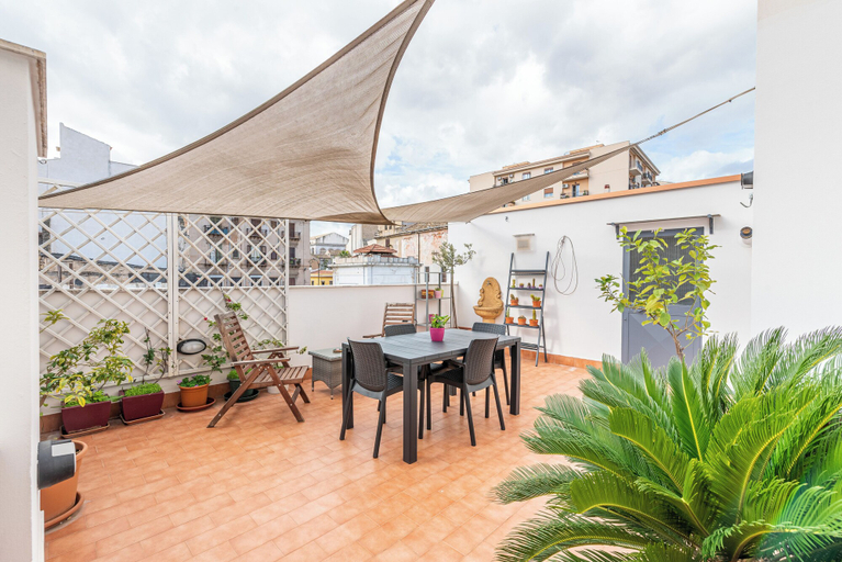 Others 5, Casa dei Giovenchi con Terrazza, Palermo