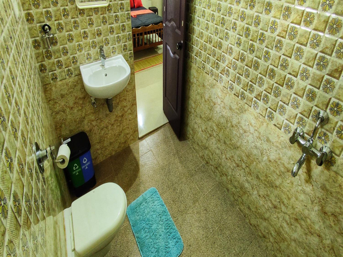Bathroom 1, Blue Oasis, Udupi