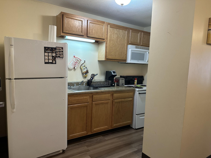Room 2, 2 Bedroom Downtown Apt Walkable Safe Clean, Allegheny