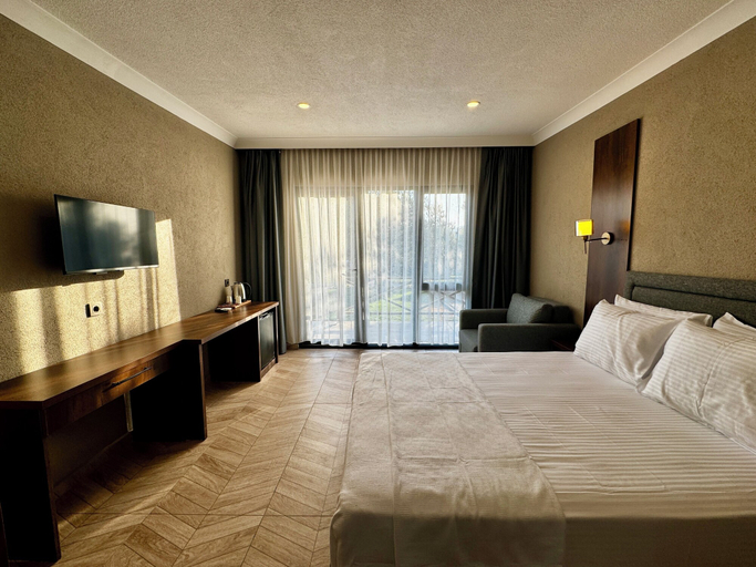 Bedroom 4, Gargaron Beach Hotel, Ayvacık